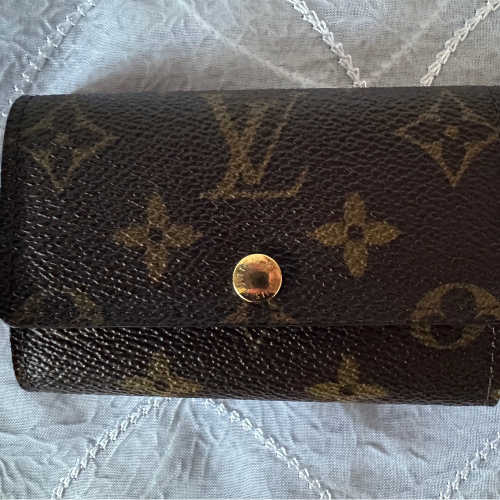 Louis Vuitton 6 Key Holder.